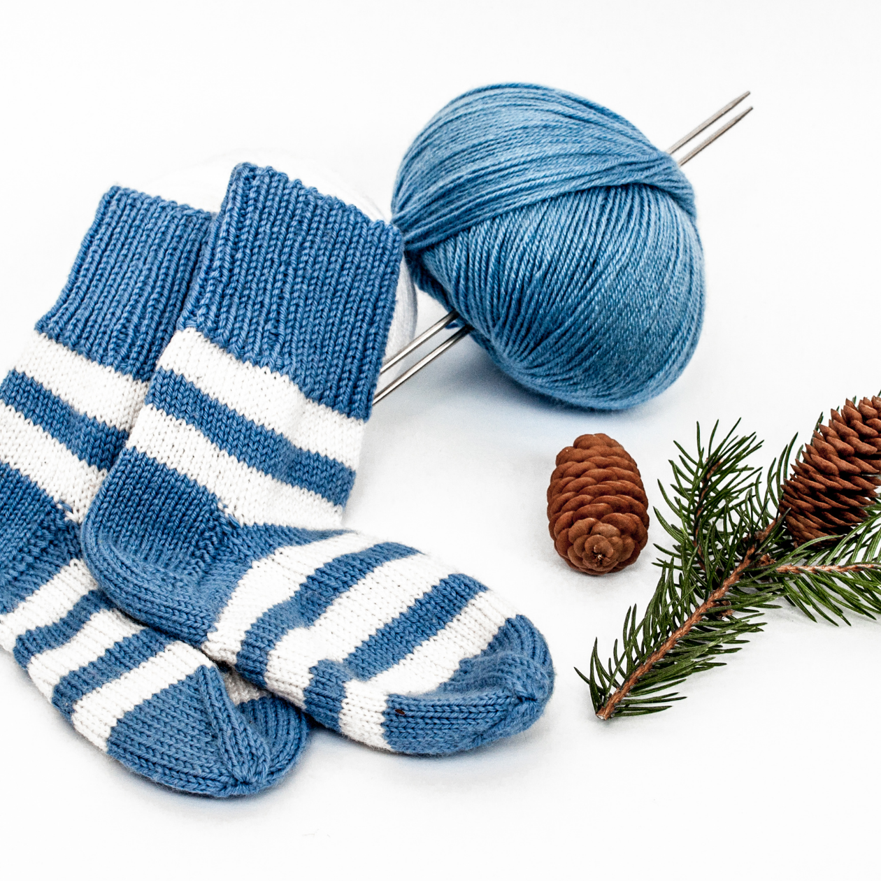 Best Yarn for Socks - A Complete Guide for Yarn Selection (2023)